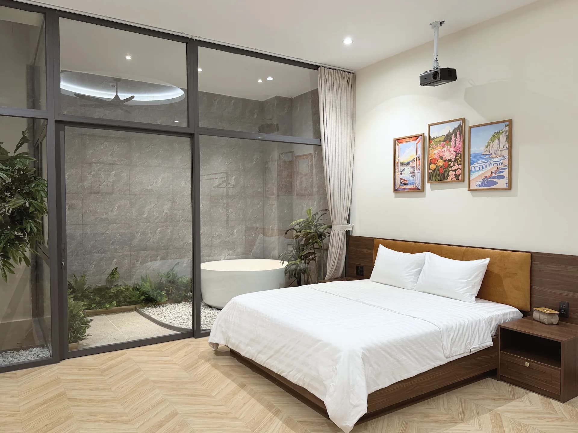 Deluxe - 1